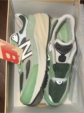 New Balance 990v6 Men's Size 8 Avocado Mint Running Shoes Sneakers